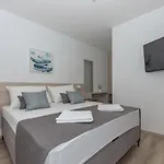 By The Sea - 19134 Makarska