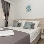 By The Sea - 19134 Makarska