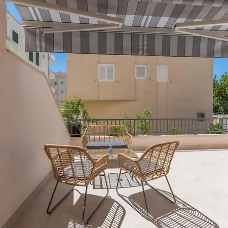 Apartment By The Sea - 19134 Makarska