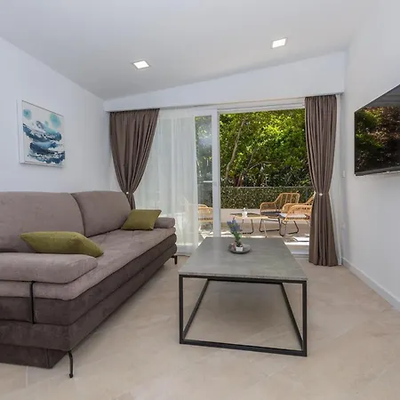 By The Sea - 19134 Apartment Makarska