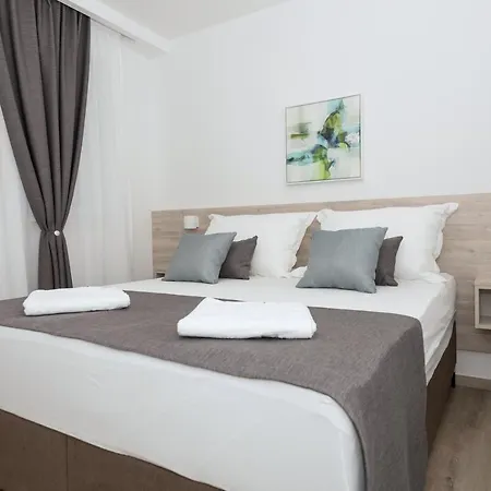 By The Sea - 19134 *