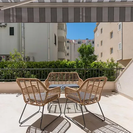 By The Sea - 19134 * Makarska