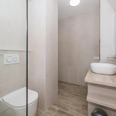 Apartman By The Sea - 19134 *