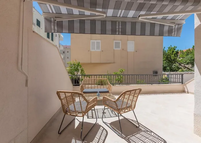 Apartman By The Sea - 19134 Makarska