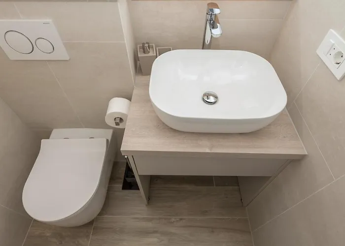 Apartman By The Sea - 19134 Makarska