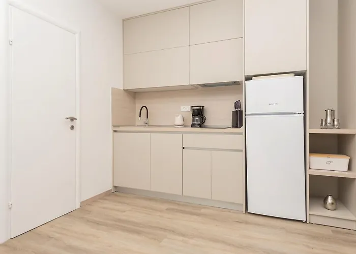 Apartment By The Sea - 19134