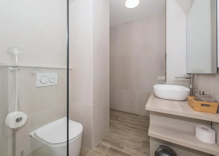 Apartman By The Sea - 19134 *