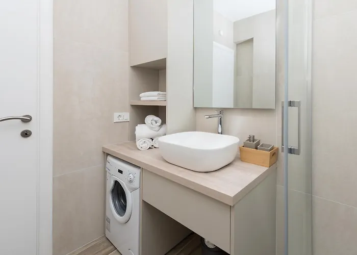 By The Sea - 19134 Makarska