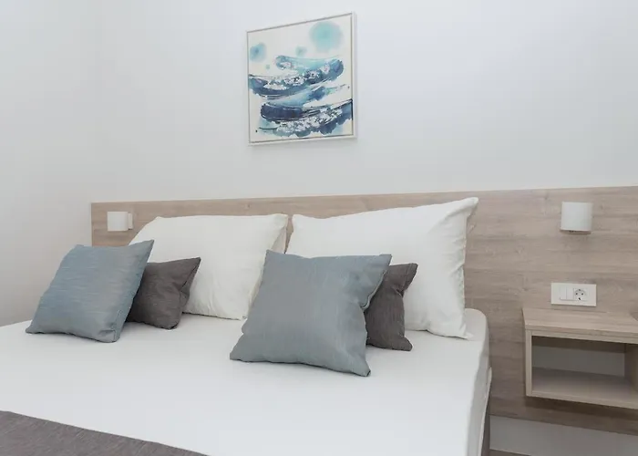 Apartman By The Sea - 19134 *