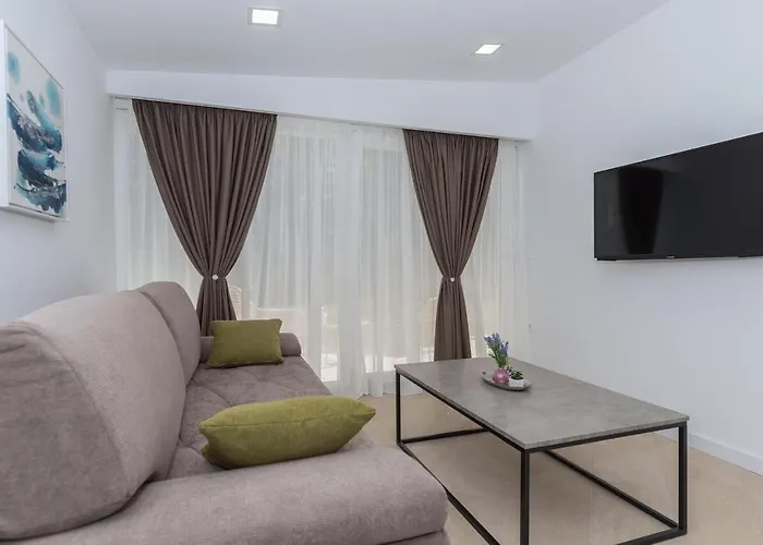 Apartment By The Sea - 19134