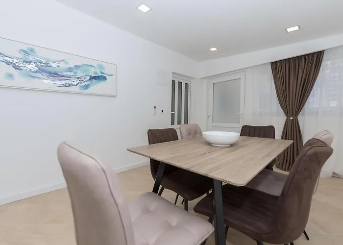 Apartman By The Sea - 19134 *