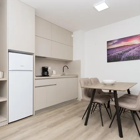 By The Sea - 19134 Apartamento Makarska