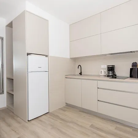 Apartamento By The Sea - 19134 *